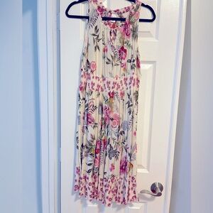 Billabong floral smocked Sundress in size medium